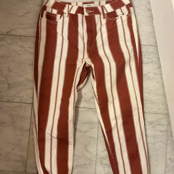 Never worn 90’s style chunky stripe jeans - Picture 3 of 3